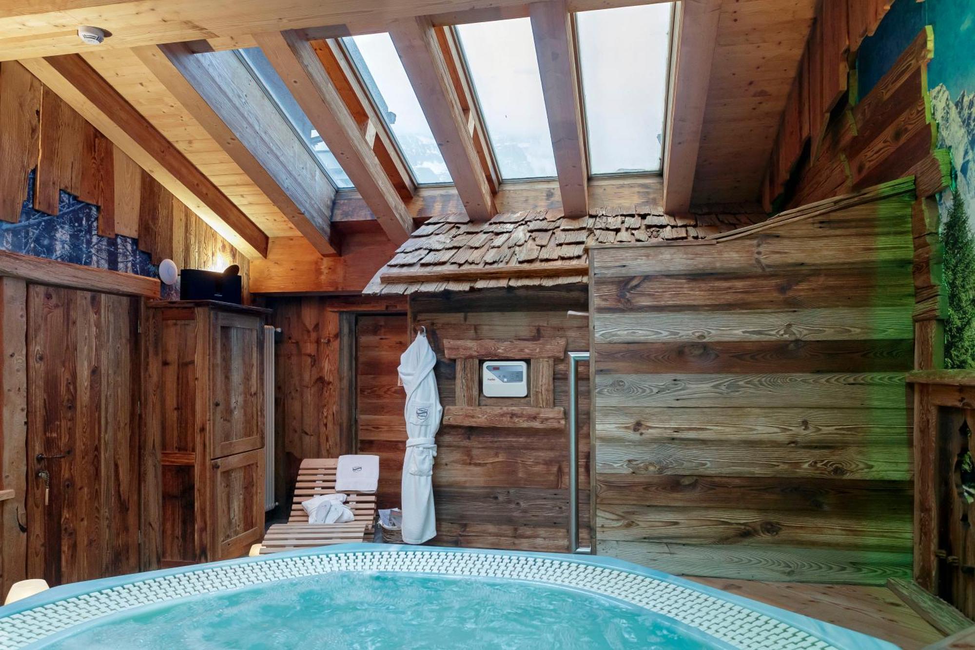Chalet Matterhorn Francois - Central Ski Chalet With Spa And Breakfast, 100Mt Lift เบรยล์-แชร์วิเนีย ภายนอก รูปภาพ