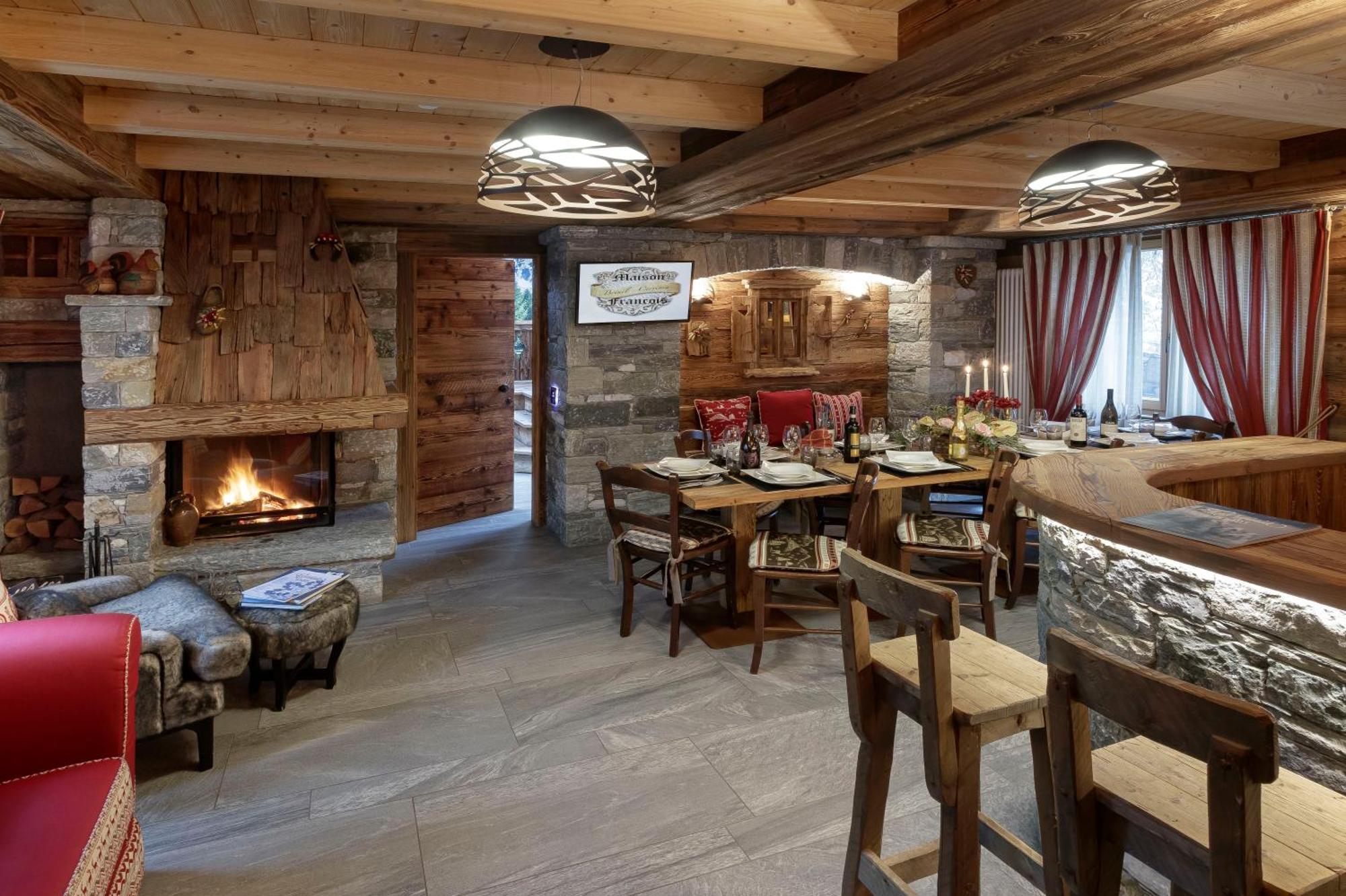 Chalet Matterhorn Francois - Central Ski Chalet With Spa And Breakfast, 100Mt Lift เบรยล์-แชร์วิเนีย ภายนอก รูปภาพ