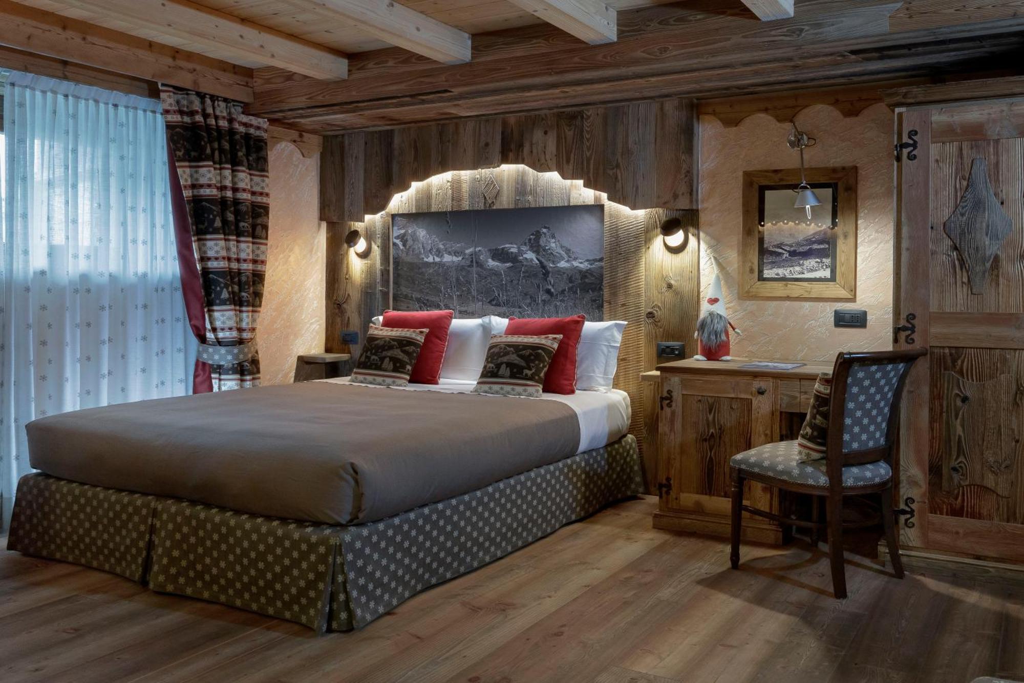 Chalet Matterhorn Francois - Central Ski Chalet With Spa And Breakfast, 100Mt Lift เบรยล์-แชร์วิเนีย ภายนอก รูปภาพ