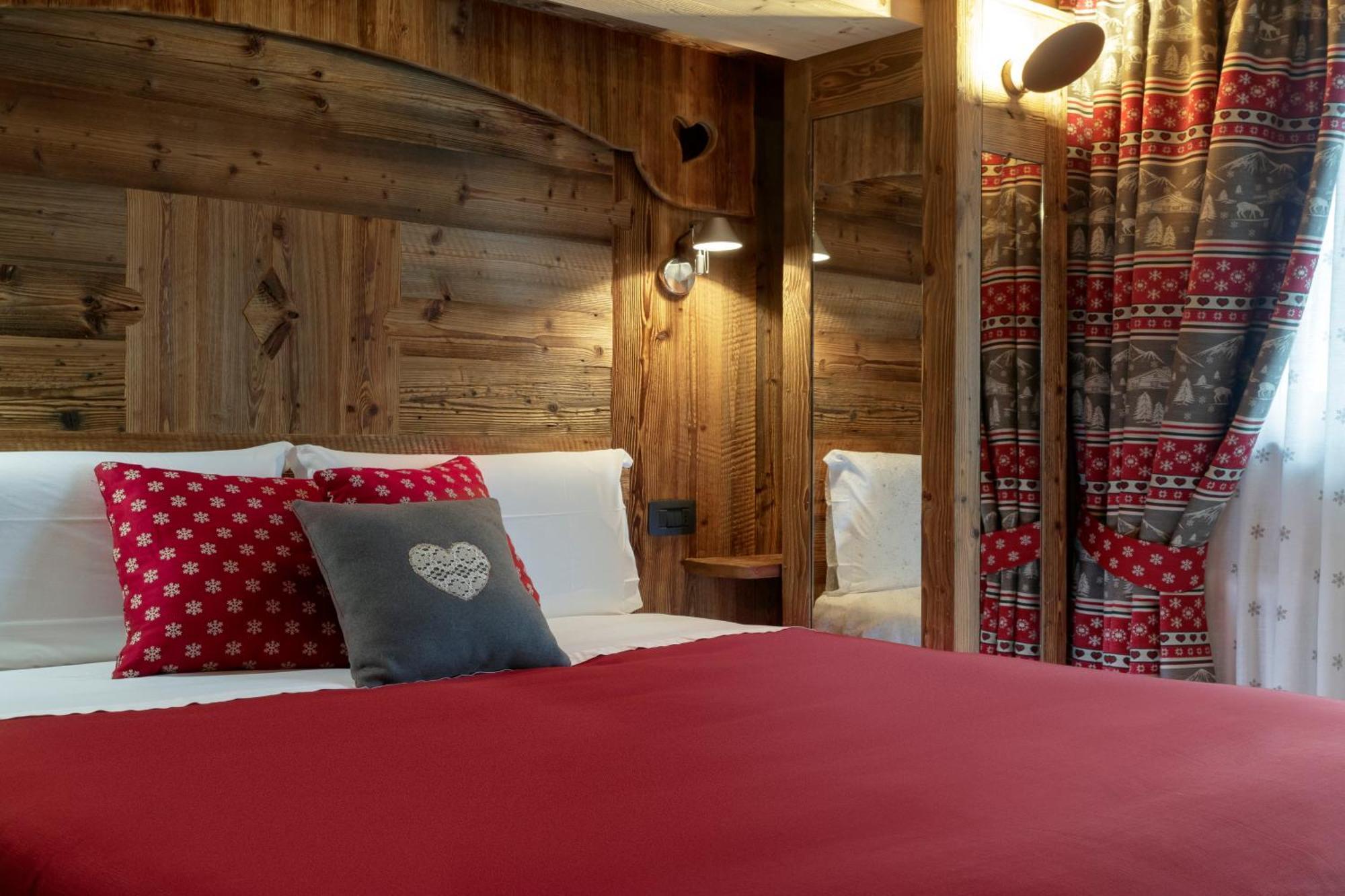Chalet Matterhorn Francois - Central Ski Chalet With Spa And Breakfast, 100Mt Lift เบรยล์-แชร์วิเนีย ภายนอก รูปภาพ